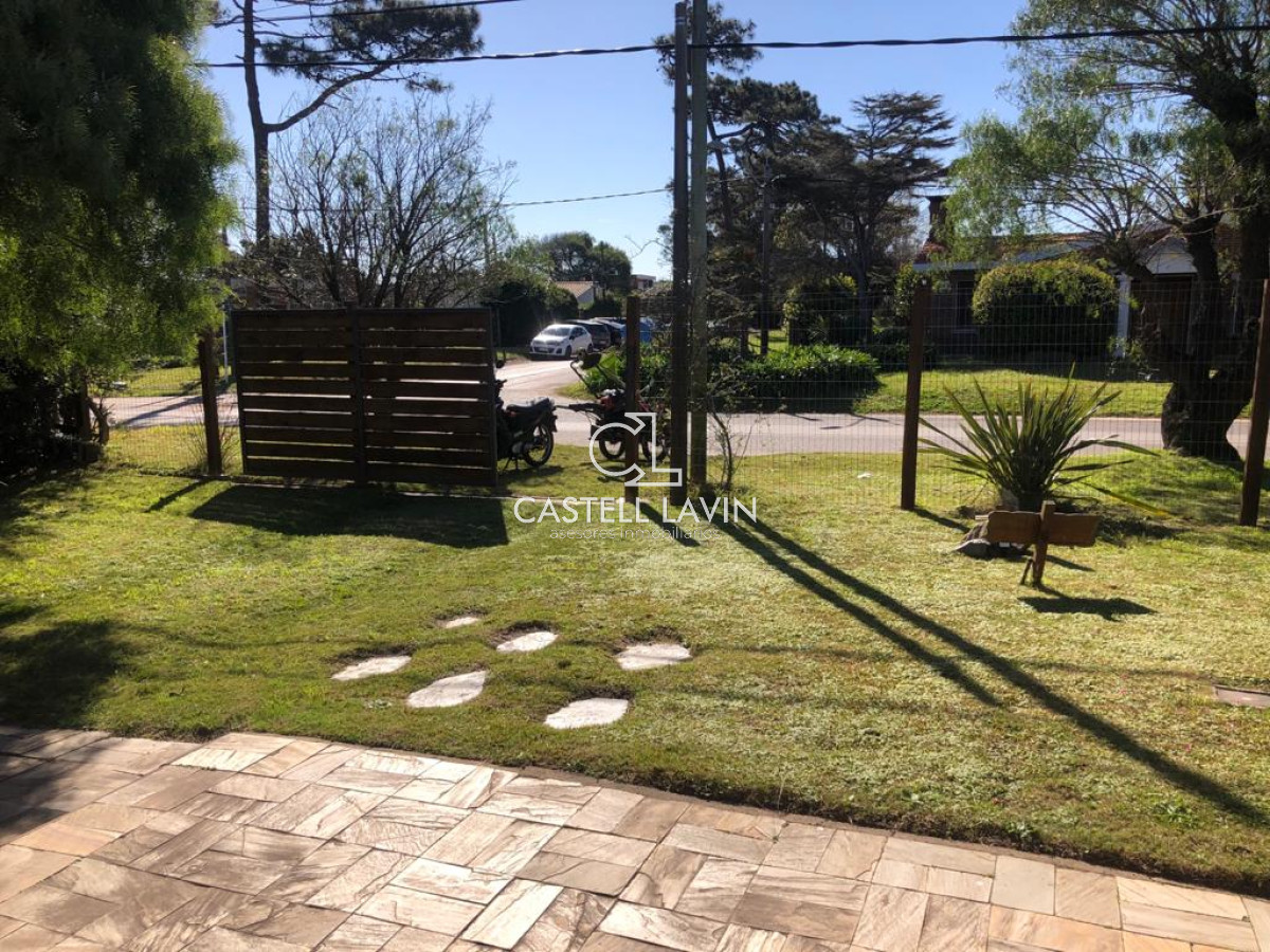 Casa ID.497 - Alquiler Anual Casa 3 Dormitorios Aidy Grill Punta del Este