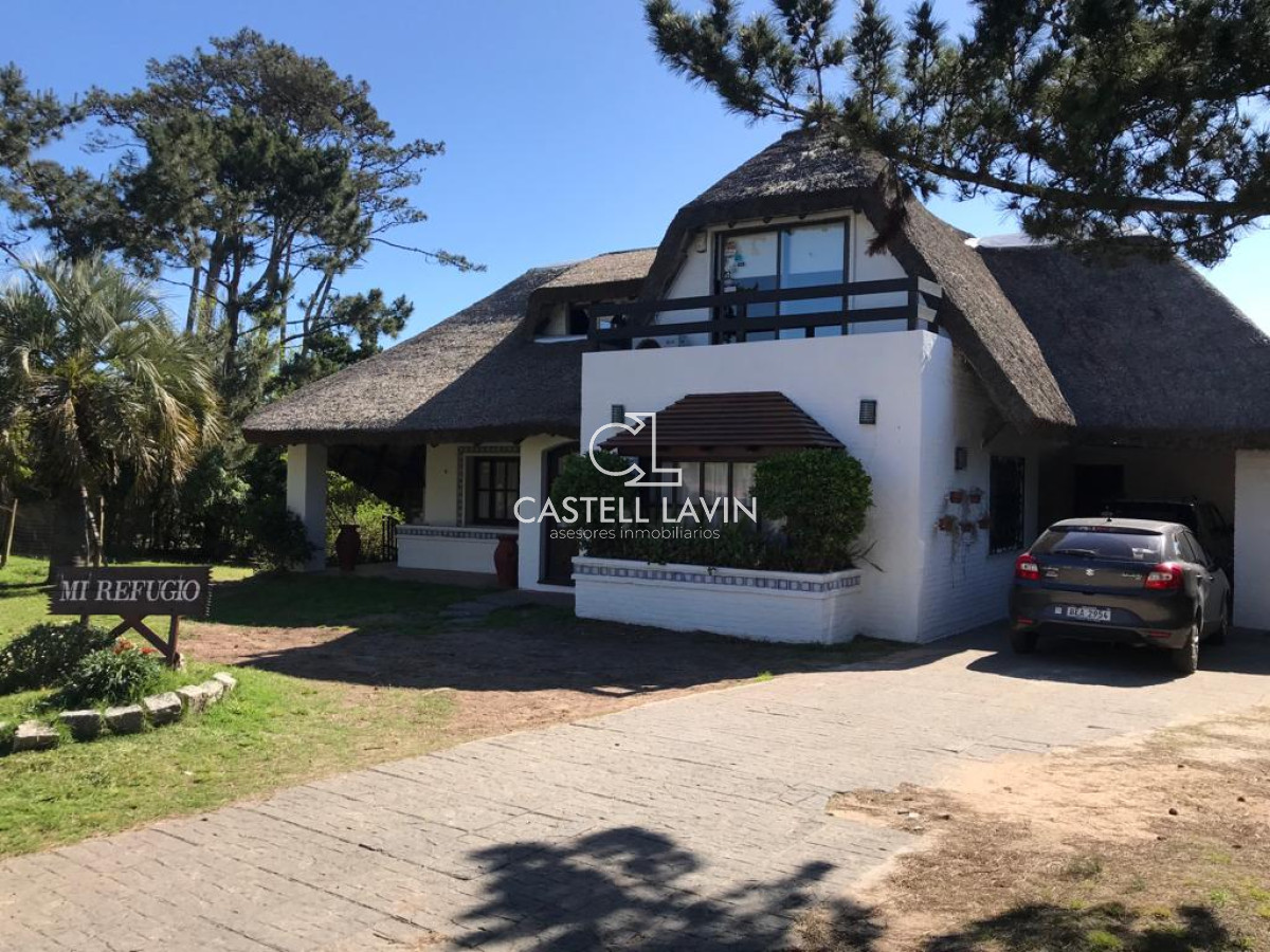 Casa ID.718 - Alquiler Temporal Casa 3 Dormitorios Pinares Punta del Este 