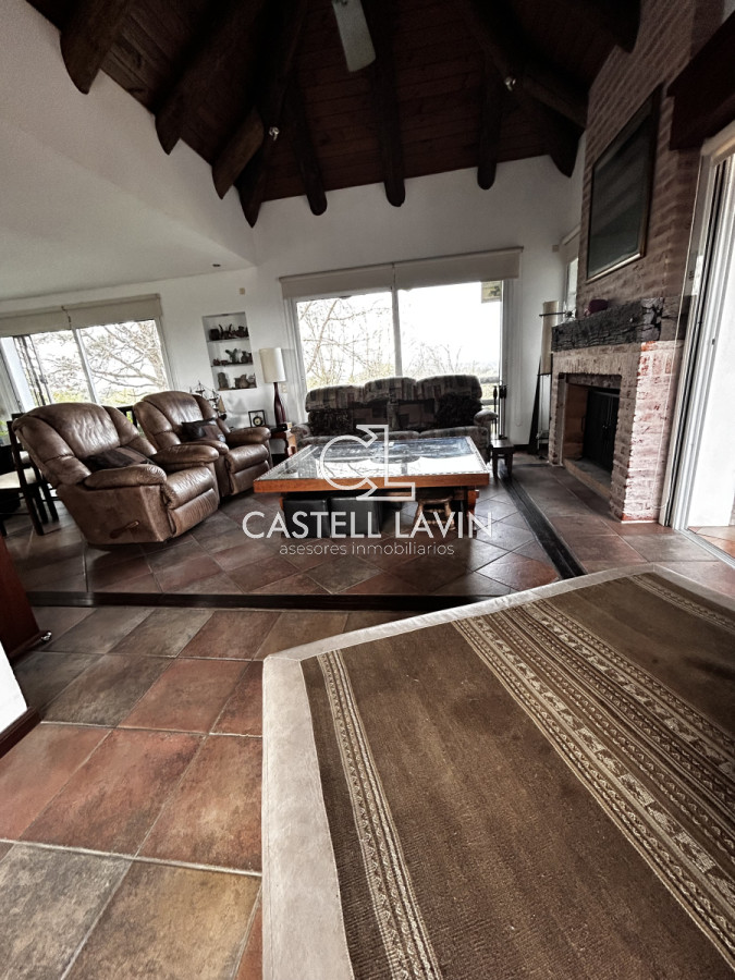 Casa ID.716 - Venta Casa Importante 4 Dormitorios Lomo de la Ballena Punta Ballena 