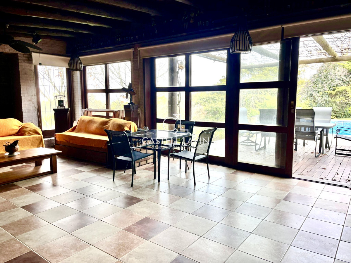 Casa ID.716 - Venta Casa Importante 4 Dormitorios Lomo de la Ballena Punta Ballena 