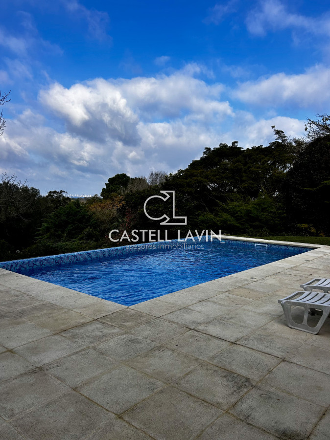 Casa ID.716 - Venta Casa Importante 4 Dormitorios Lomo de la Ballena Punta Ballena 