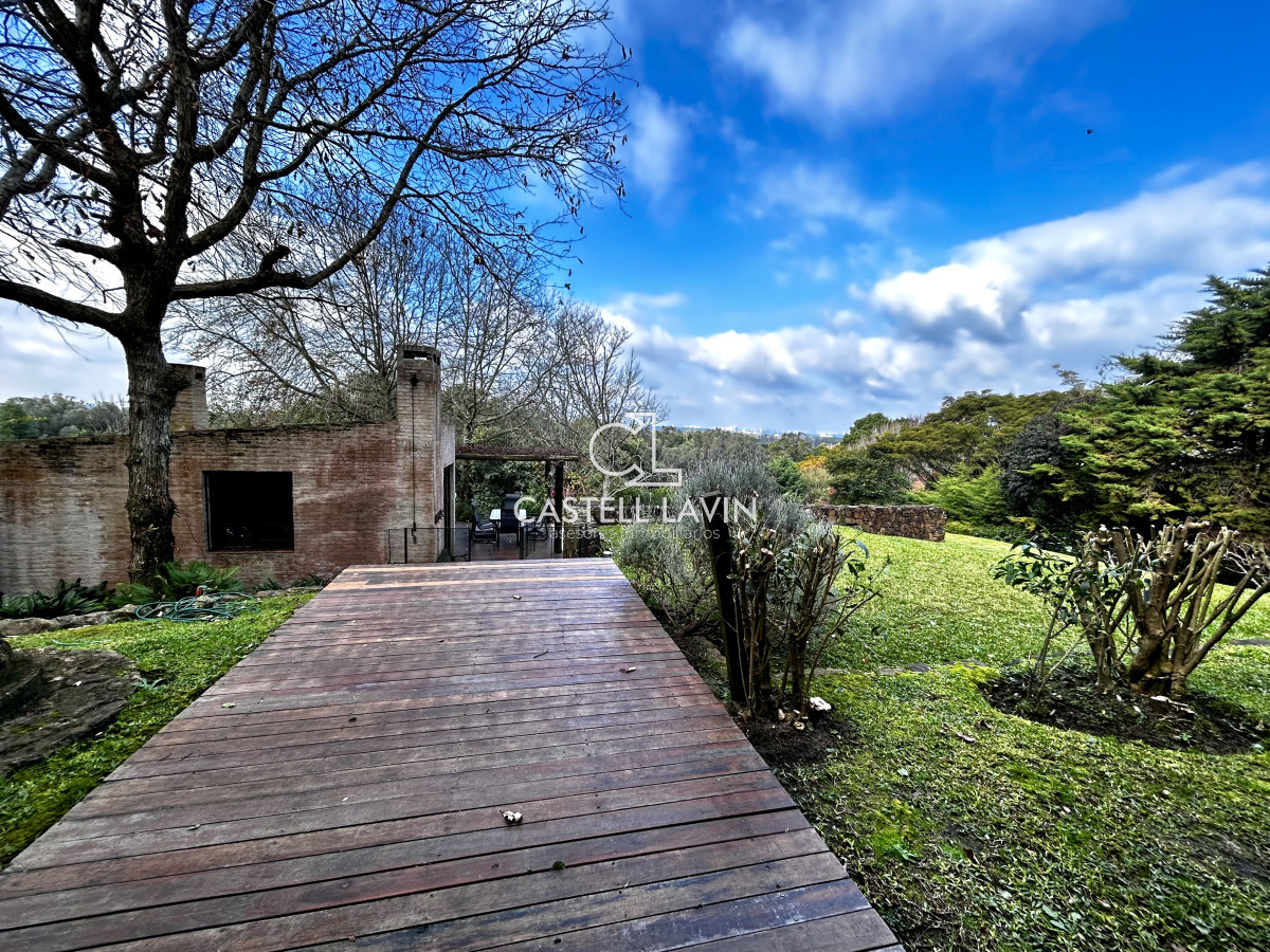 Casa ID.716 - Venta Casa Importante 4 Dormitorios Lomo de la Ballena Punta Ballena 