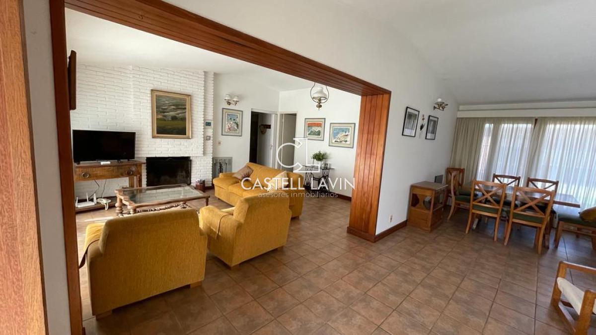 Casa ID.497 - Alquiler Anual Casa 3 Dormitorios Aidy Grill Punta del Este