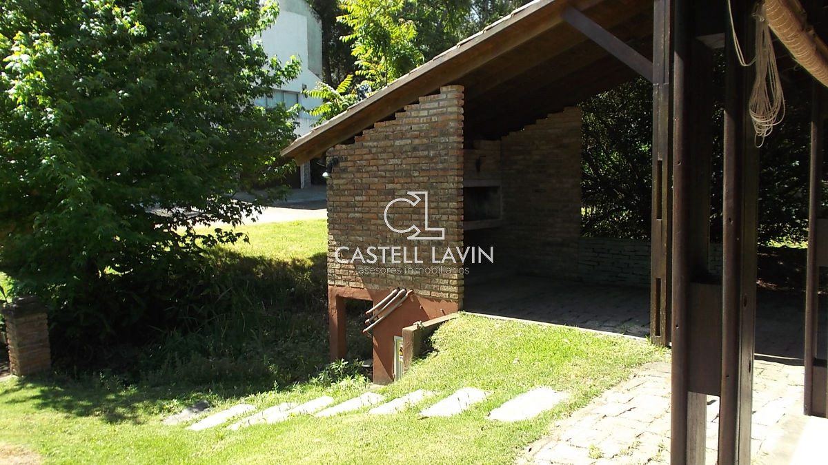 Casa ID.1203 - Venta Casa 2 Dormitorios muy bien ubicada en Pinares Punta del Este