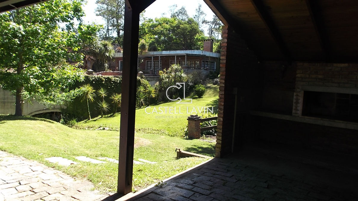 Casa ID.1203 - Venta Casa 2 Dormitorios muy bien ubicada en Pinares Punta del Este
