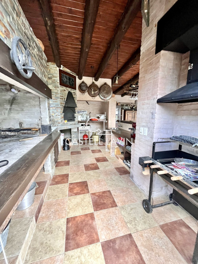 Casa ID.716 - Venta Casa Importante 4 Dormitorios Lomo de la Ballena Punta Ballena 