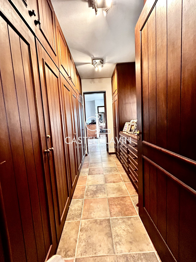 Casa ID.716 - Venta Casa Importante 4 Dormitorios Lomo de la Ballena Punta Ballena 