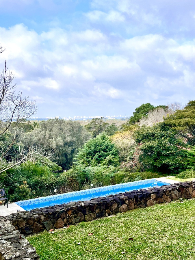 Venta Casa Importante 4 Dormitorios Lomo de la Ballena Punta Ballena 