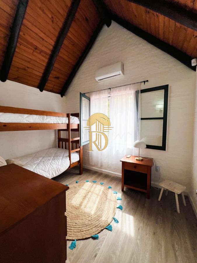 Muy linda casa en Rincón del Indio -id-333
