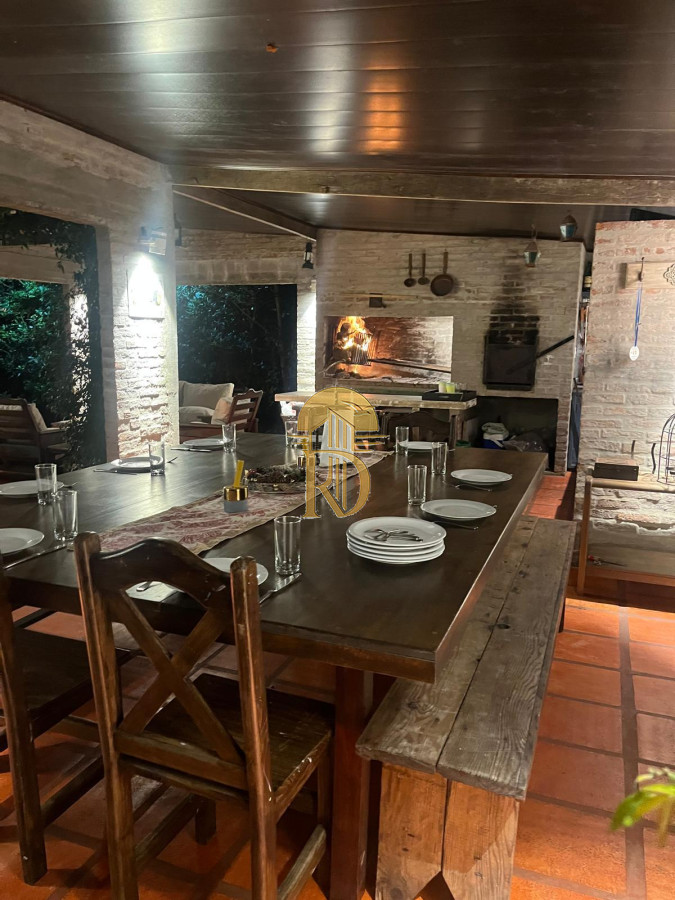 Muy linda casa en la Mansa con piscina -id-327-3