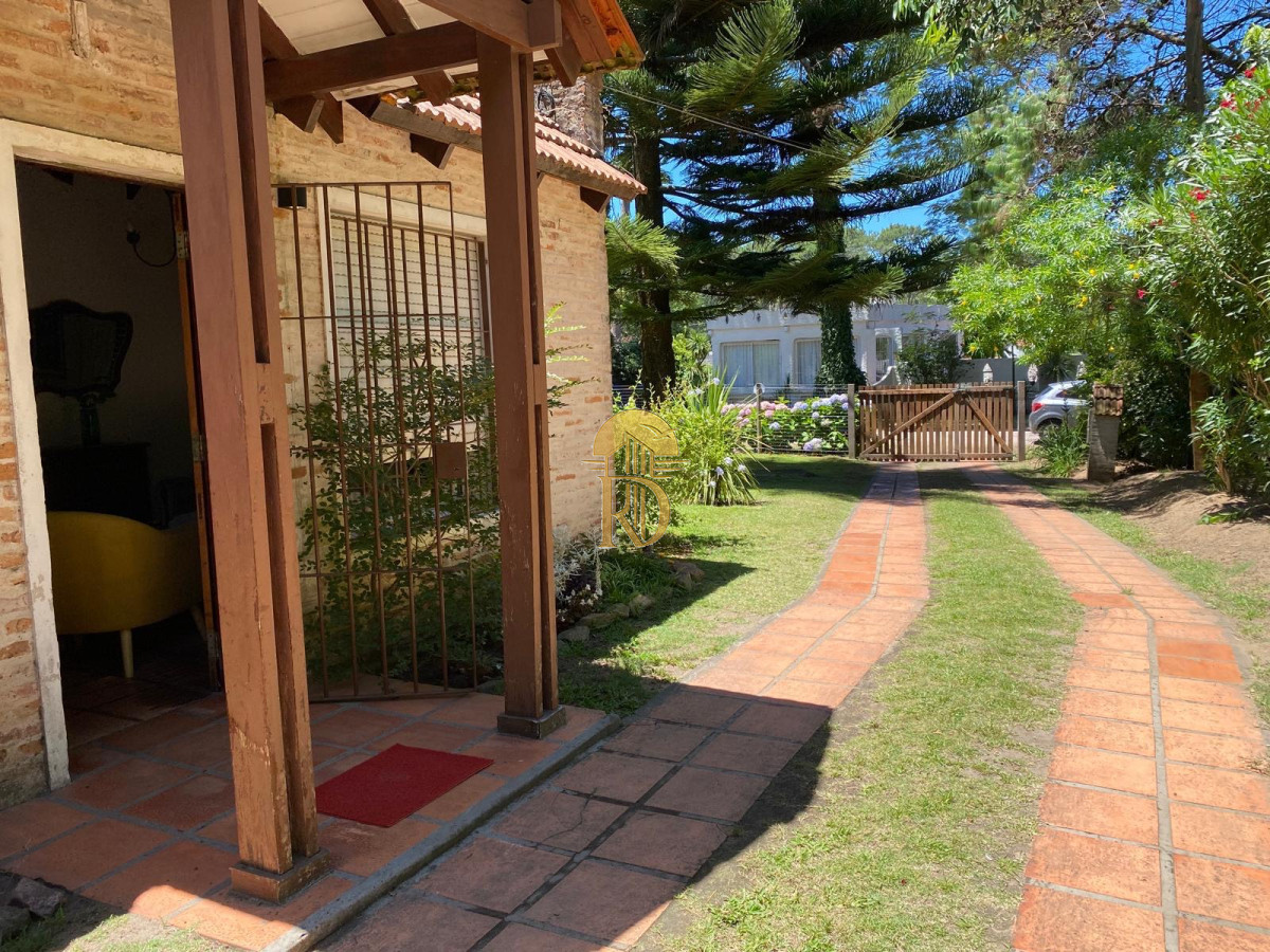 Muy linda casa para alquiler de temporada con piscina climatizada -id-329-9