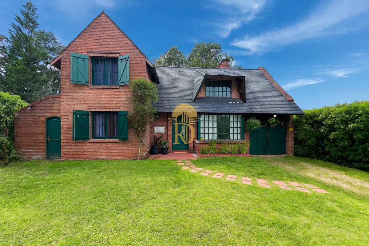 Muy linda casa en Rincón del Indio -id-333