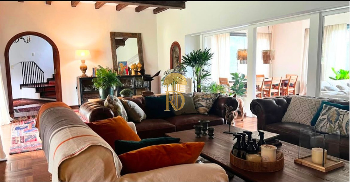 Gran casa estilo Toscana en Punta del Este a la venta - -id-894-1