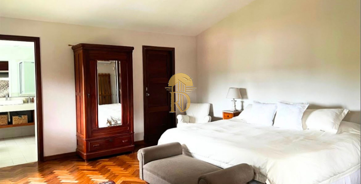 Gran casa estilo Toscana en Punta del Este a la venta - -id-894-8