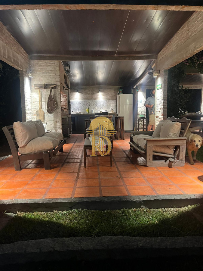 Muy linda casa en la Mansa con piscina -id-327-5