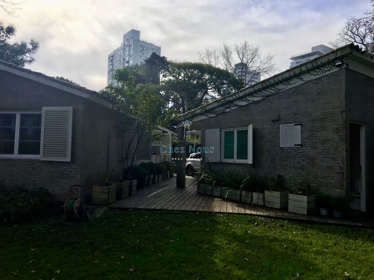 Casa ID.2090 - Muy linda casa en la Mansa con piscina y barbacoa