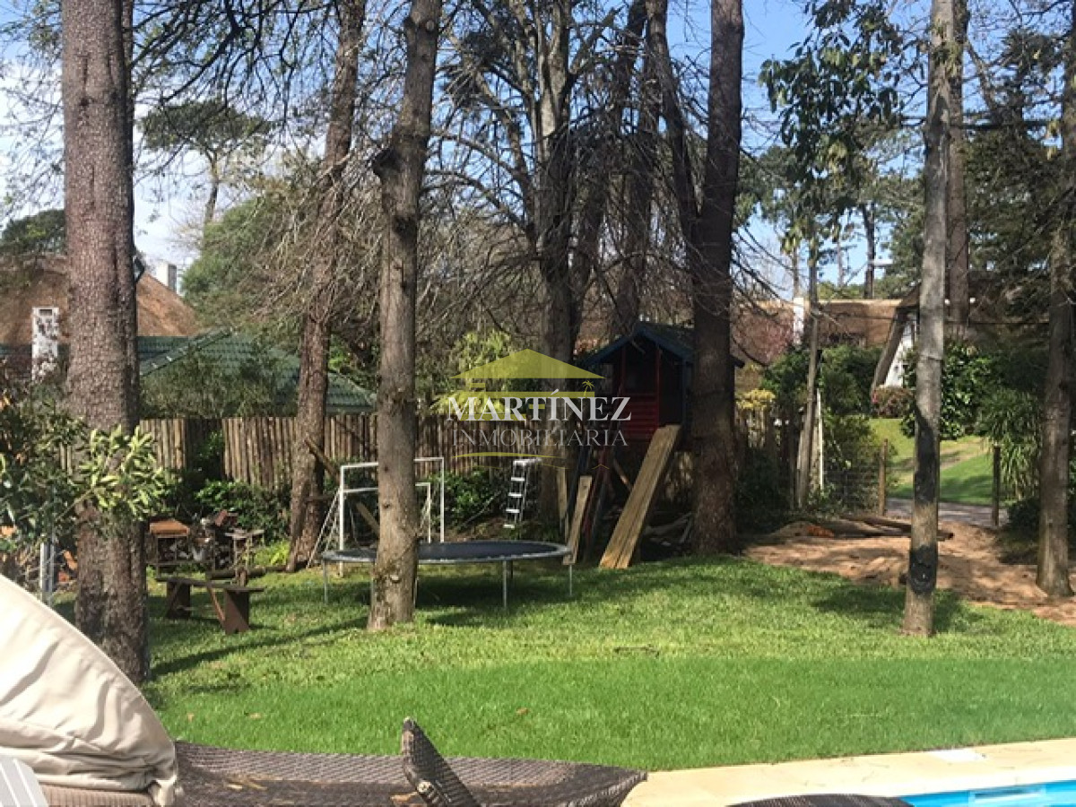 Casa ID.60 - Muy linda casa en la Mansa con piscina y barbacoa