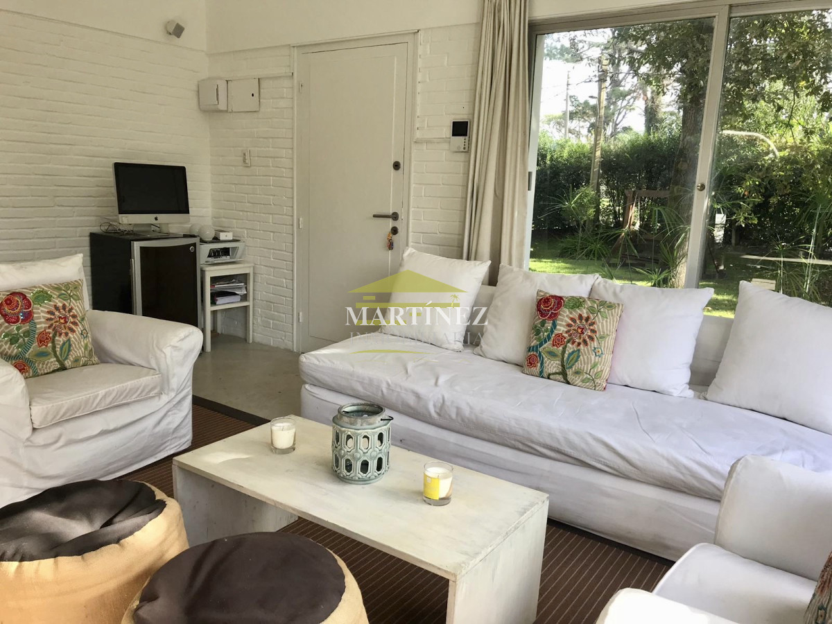 Casa ID.60 - Muy linda casa en la Mansa con piscina y barbacoa