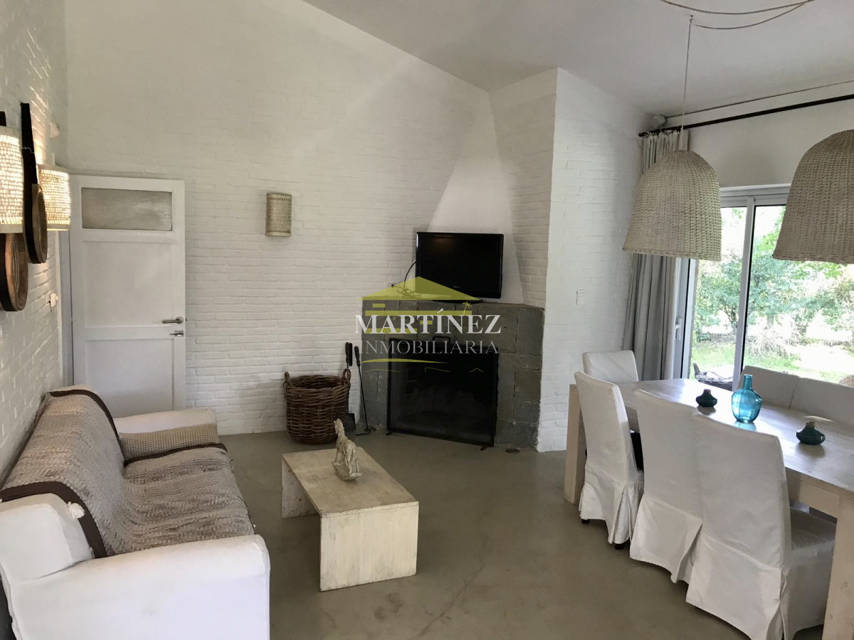 Casa ID.60 - Muy linda casa en la Mansa con piscina y barbacoa
