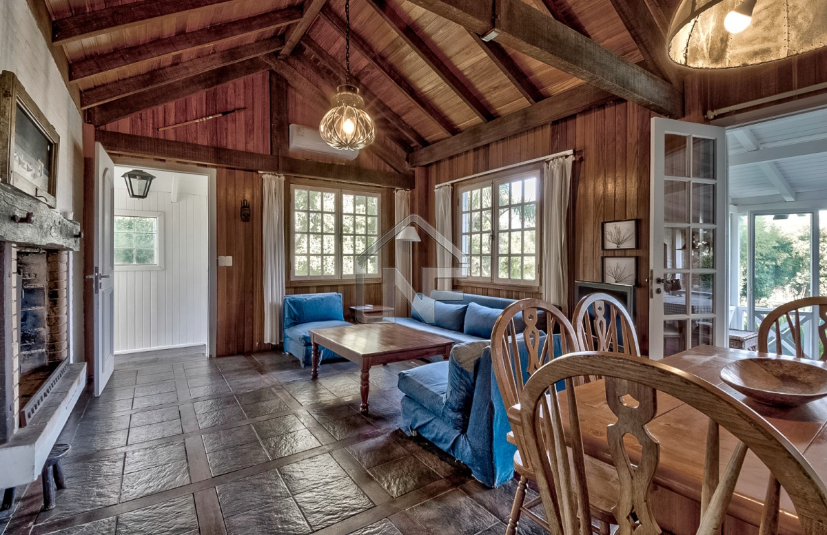 Casa ID.219 - Muy linda casa en Pinares a metros del mar 