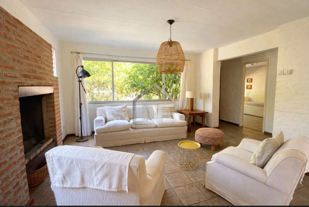 Casa ID.220 - Muy linda casa de 4 dormitorios en Pinares Punta del Este