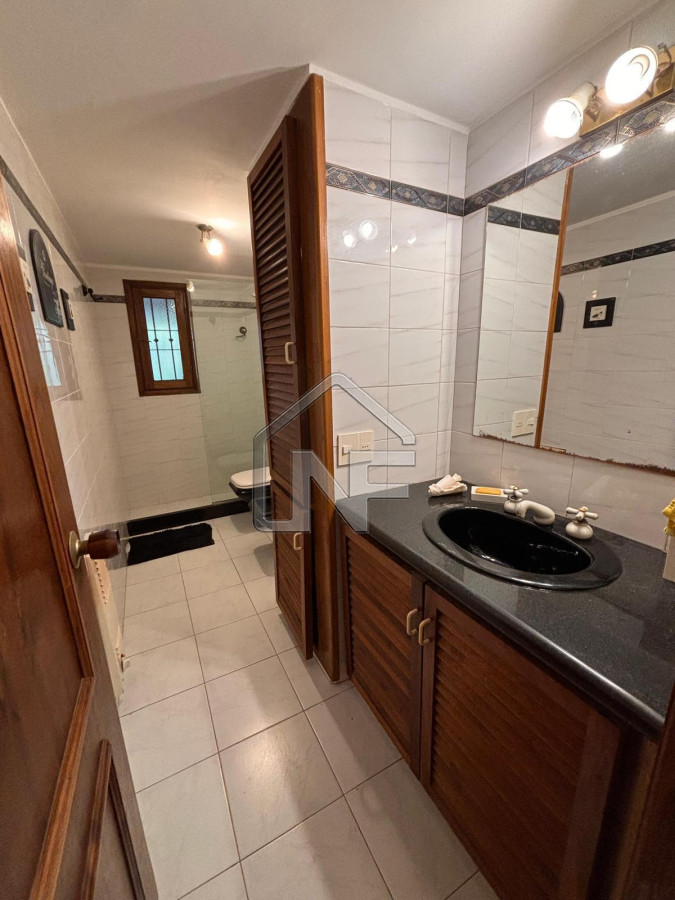 Casa ID.221 - Casa de 6 dormitorios en San Rafael en alquiler