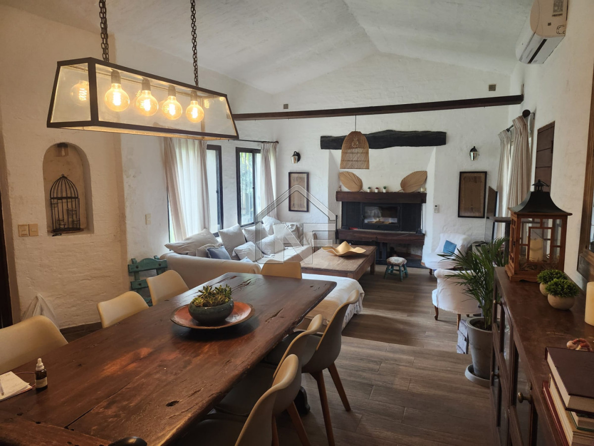 Casa ID.216 - Casa de 4 dormitorios en alquiler Rincon del Indio 