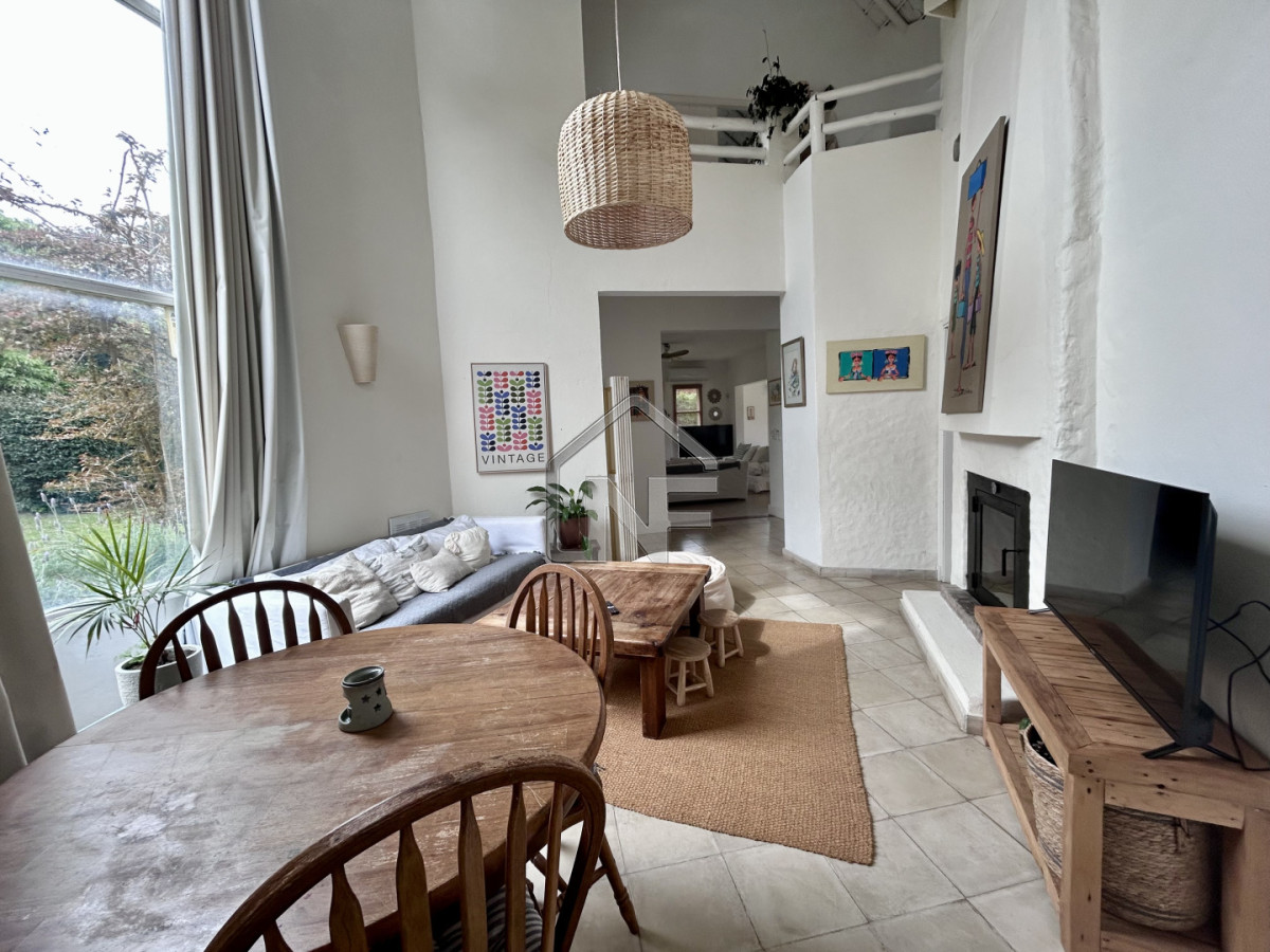 Casa ID.222 - Muy linda casa de 4 dormitorios en alquiler en San Rafael 