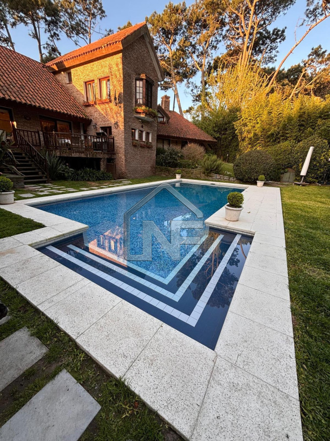 Casa ID.221 - Casa de 6 dormitorios en San Rafael en alquiler