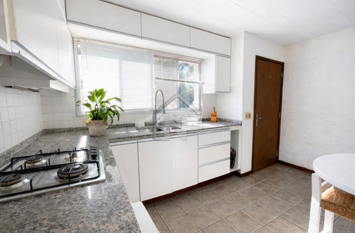 Casa ID.220 - Muy linda casa de 4 dormitorios en Pinares Punta del Este