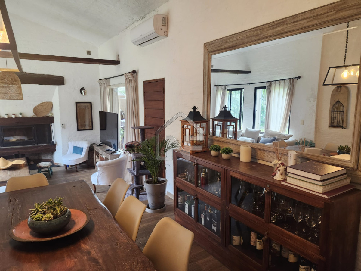 Casa ID.216 - Casa de 4 dormitorios en alquiler Rincon del Indio 