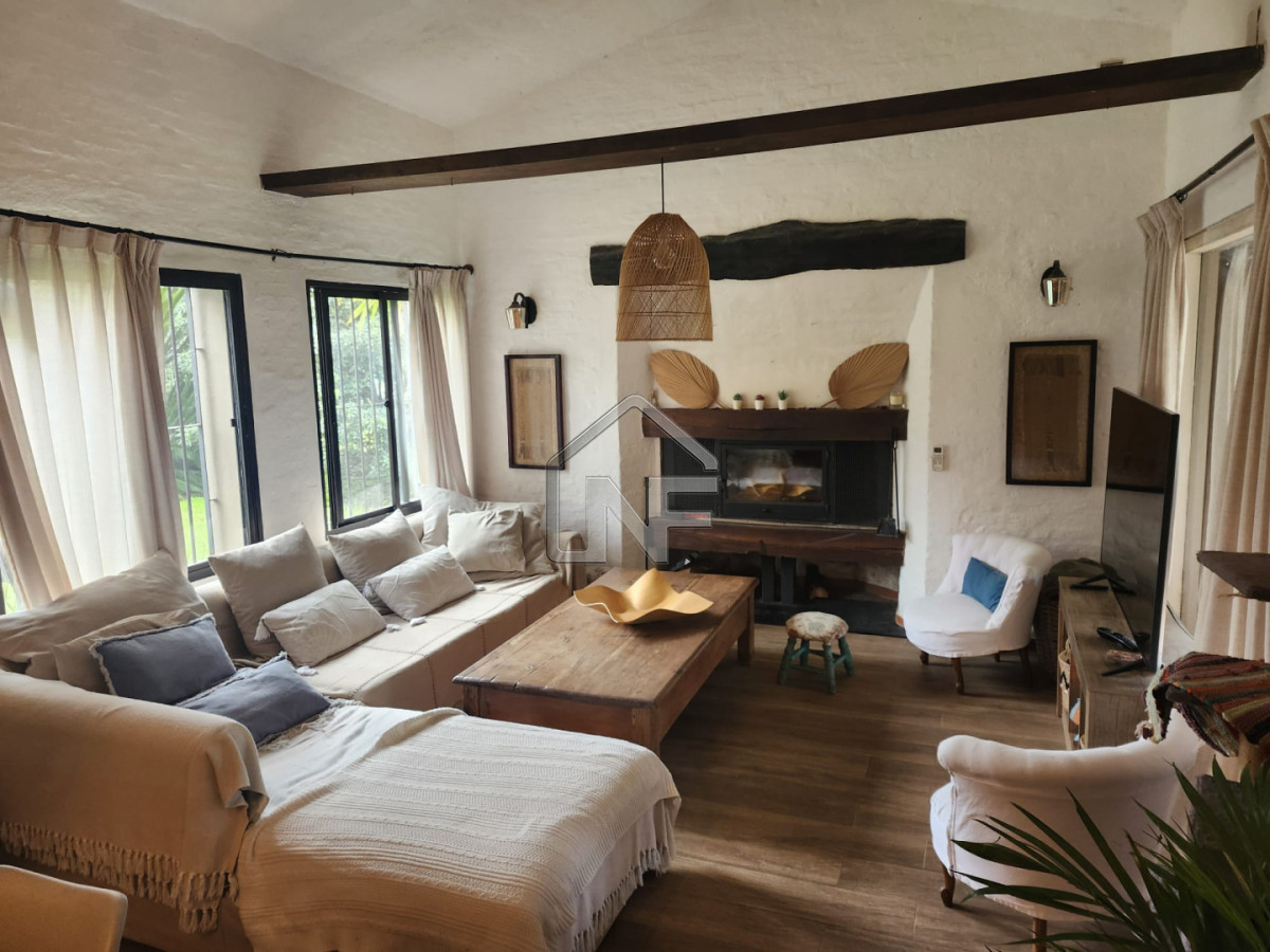 Casa ID.216 - Casa de 4 dormitorios en alquiler Rincon del Indio 