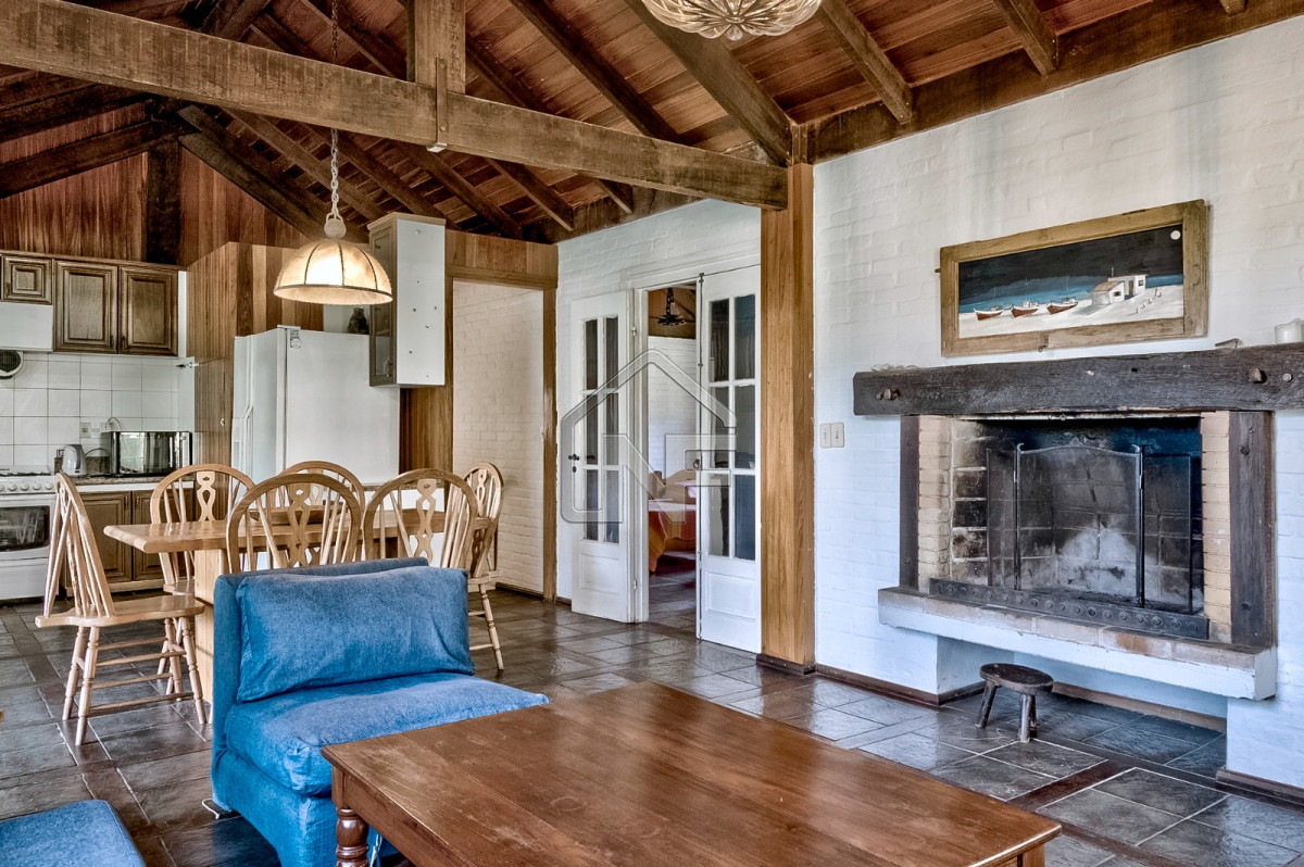Casa ID.219 - Muy linda casa en Pinares a metros del mar 