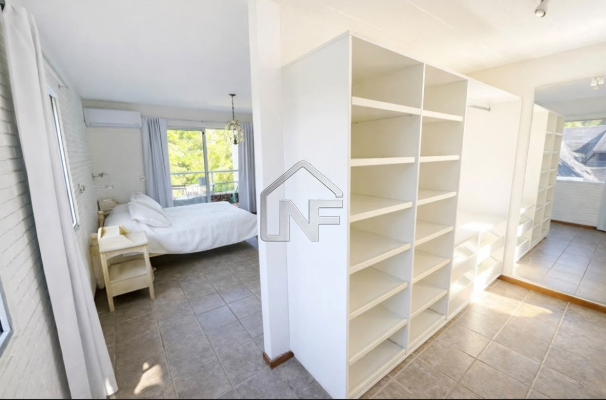 Casa ID.220 - Muy linda casa de 4 dormitorios en Pinares Punta del Este