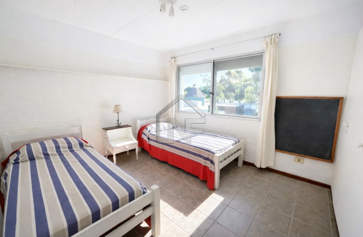 Casa ID.220 - Muy linda casa de 4 dormitorios en Pinares Punta del Este