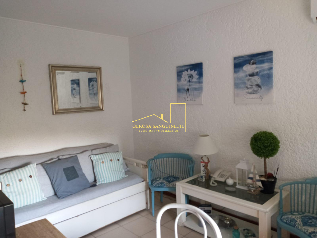 Apartemento de 2 domritorios en alquiler en Punta del Este  - GST3311A