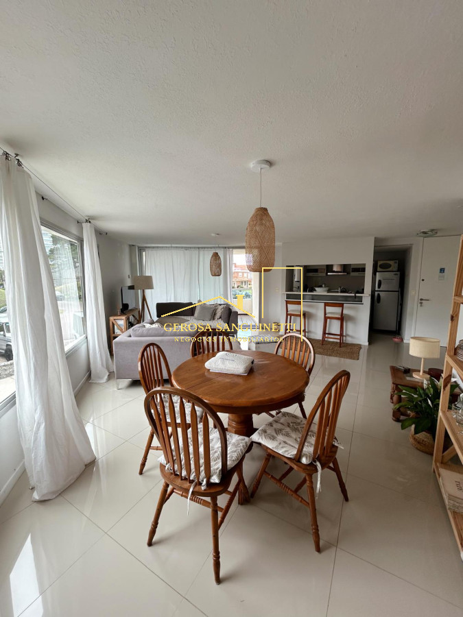 Muy lindo apartamento de 2 domitorios en alquiler - GST3276A