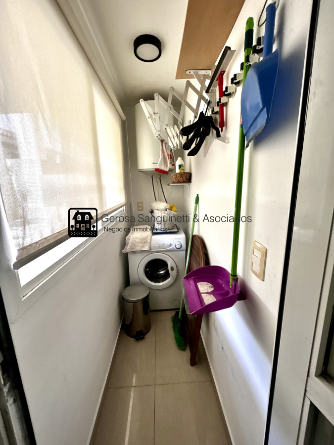 Apartamento ID.183 - Apto en venta acepta financiación y permuta, con amplia terraza con parrillero y vista al mar 