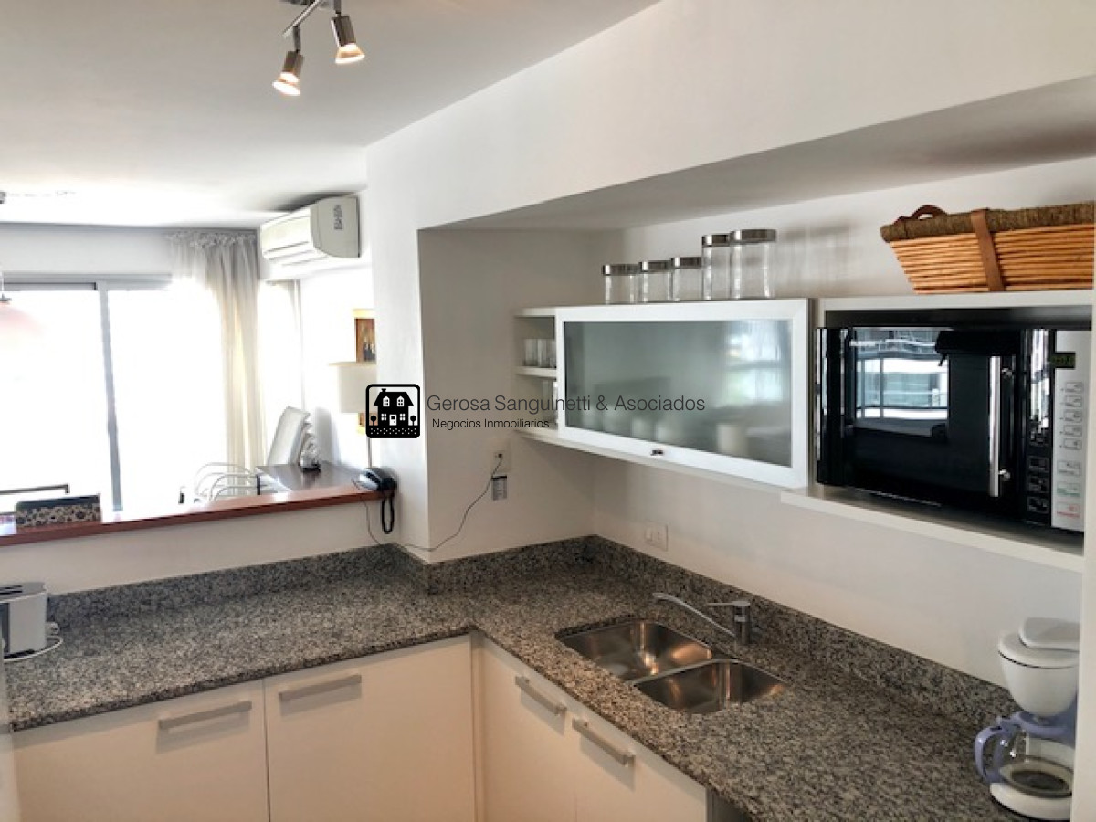 Apartamento ID.1703 -  Impecable a metros del mar en la Brava