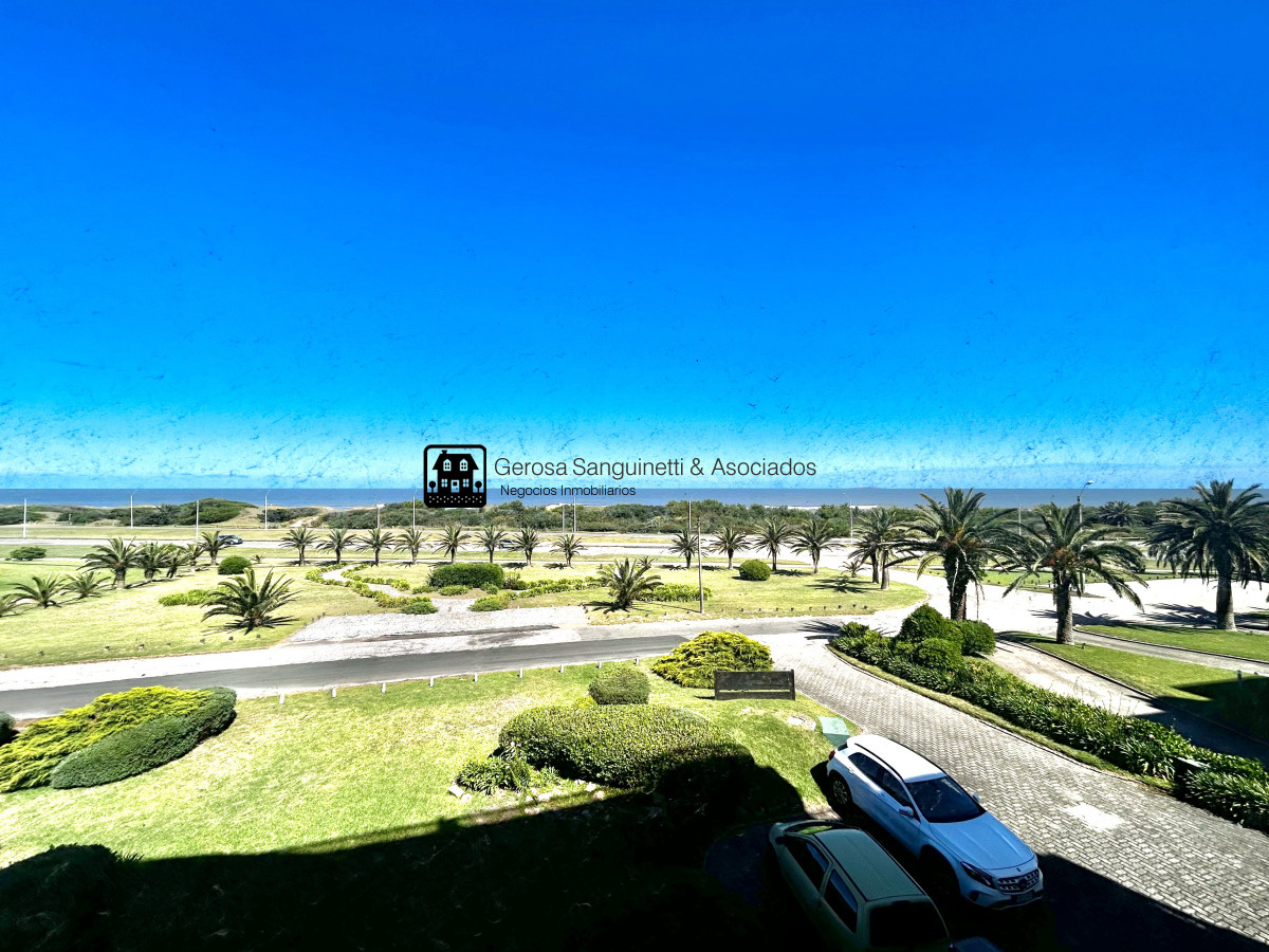 Apartamento ID.2754 - Oportunidad Espectacular apto frente al mar en la Brava