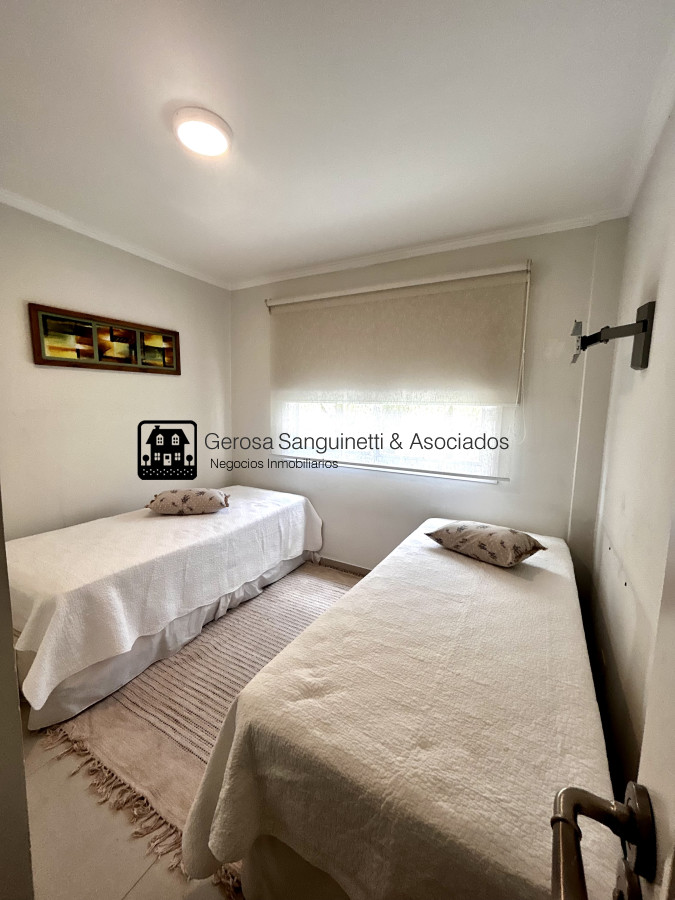 Apartamento ID.183 - Apto en venta acepta financiación y permuta, con amplia terraza con parrillero y vista al mar 