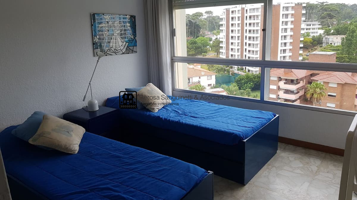 Apartamento ID.3507 - Apartamento con linda vista de 3 dormitorios en Punta del Este en venta
