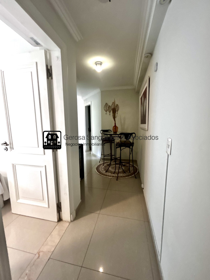 Apartamento ID.183 - Apto en venta acepta financiación y permuta, con amplia terraza con parrillero y vista al mar 