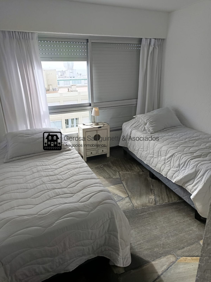Apartamento ID.3305 - Apartamento 3 dormitorios en venta en Punta del Este 