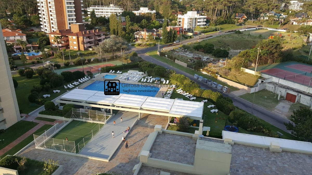 Apartamento ID.3507 - Apartamento con linda vista de 3 dormitorios en Punta del Este en venta