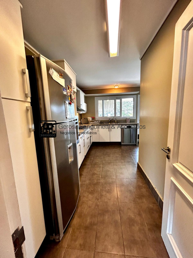 Apartamento ID.3429 - Apartamento en venta con excelente vista con 4 dormitorios en Punta del este