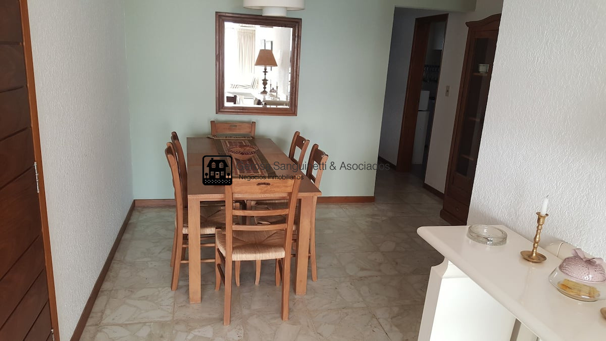 Apartamento ID.3507 - Apartamento con linda vista de 3 dormitorios en Punta del Este en venta