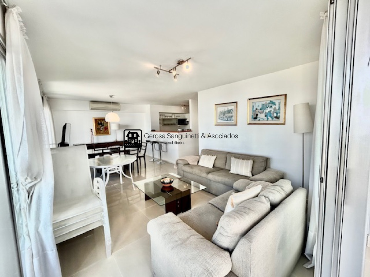 Apartamento ID.1703 -  Impecable a metros del mar en la Brava