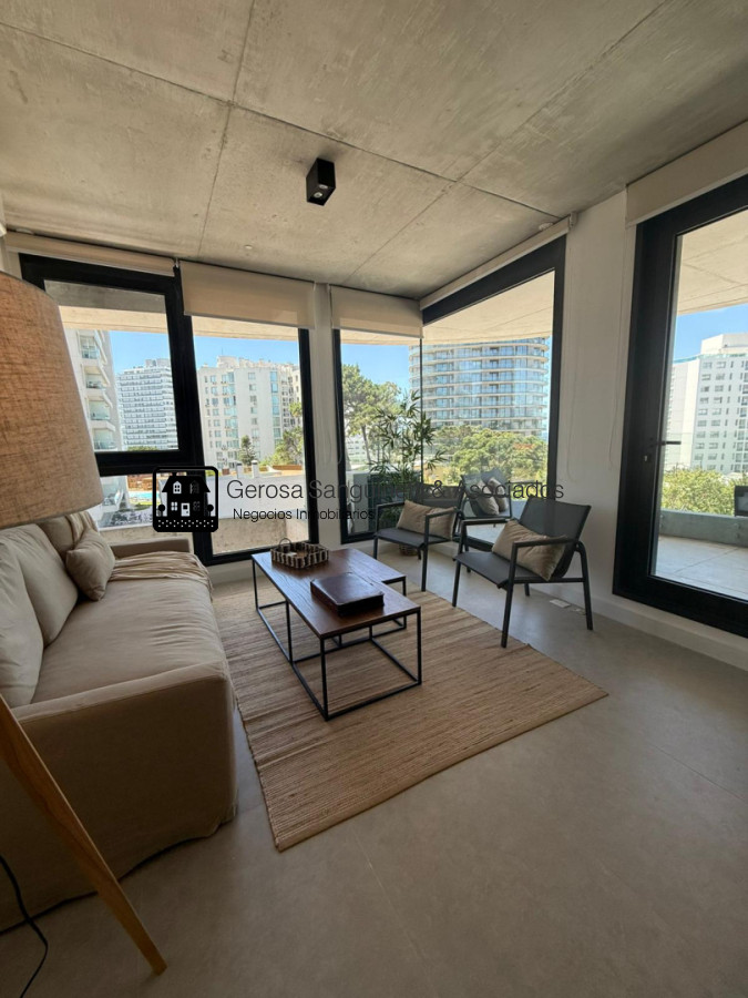 Apartamento ID.3351 - Muy lindo apartamento de 2 dormitorios en alquiler en Punta del Este 