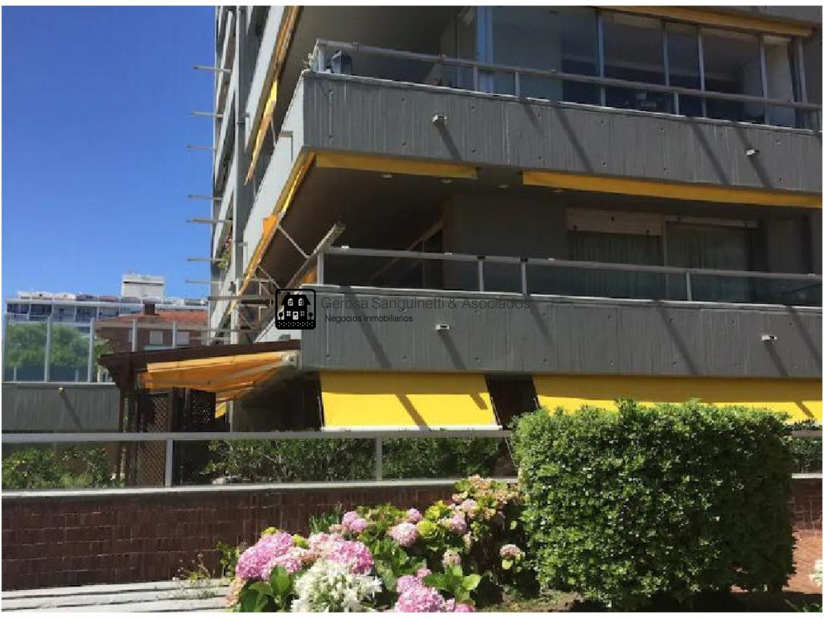 Apartamento ID.25 - Amplio apartamento en la Punta con vista al puerto a pasos del mar